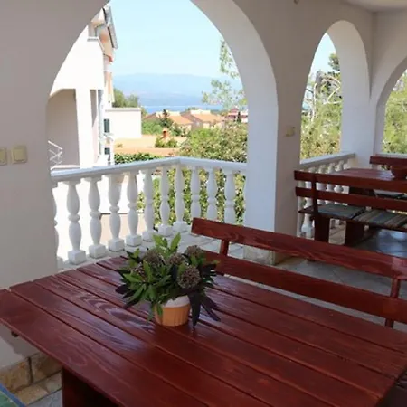 Ruzmarin Apartment Silo (Krk)