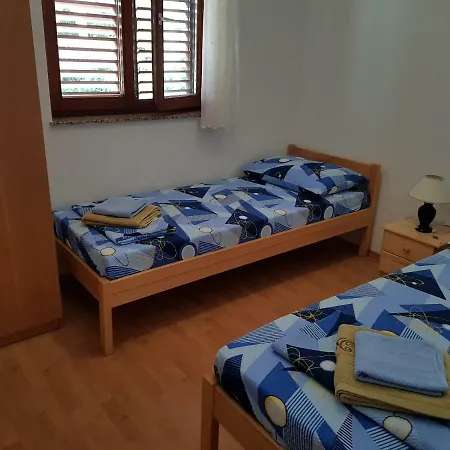 Apartment Ruzmarin Šilo