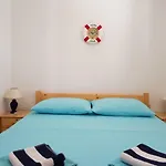 Ruzmarin Apartment