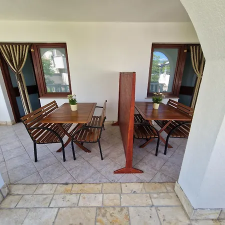 Ruzmarin Appartement Šilo